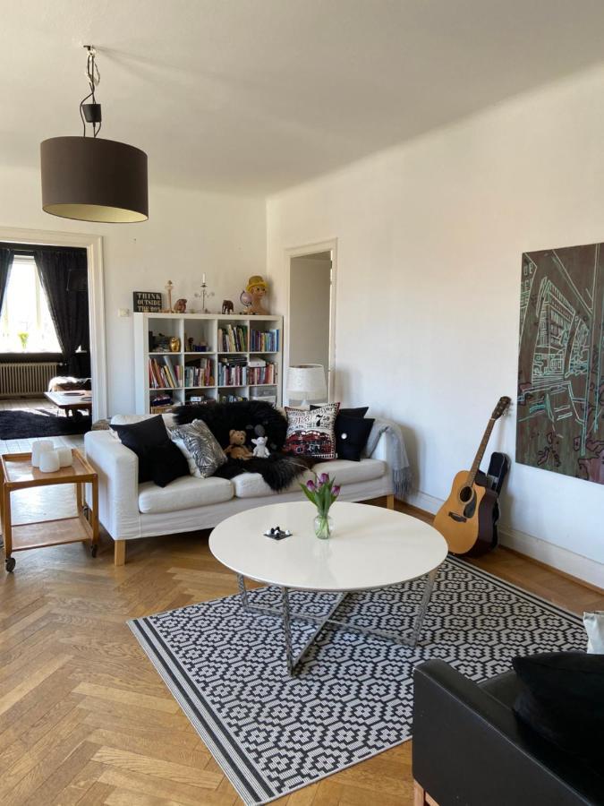 Bed and Breakfast Our House Ystad Esterno foto